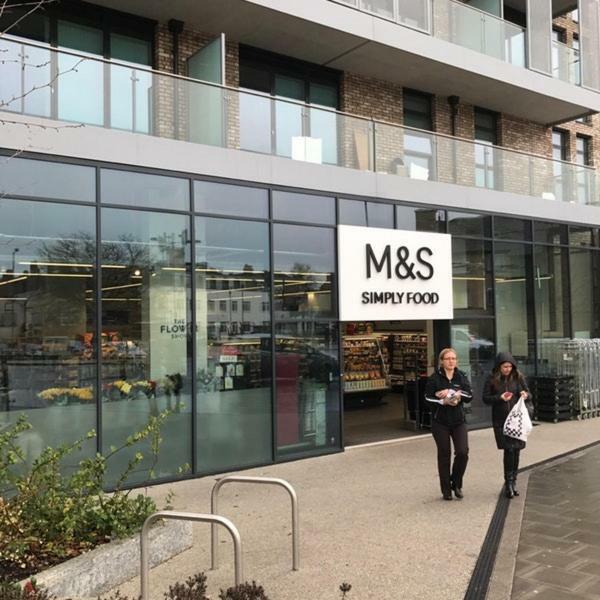 ロンドンPerfect Modern Base Near All Attractionsアパートメント エクステリア 写真